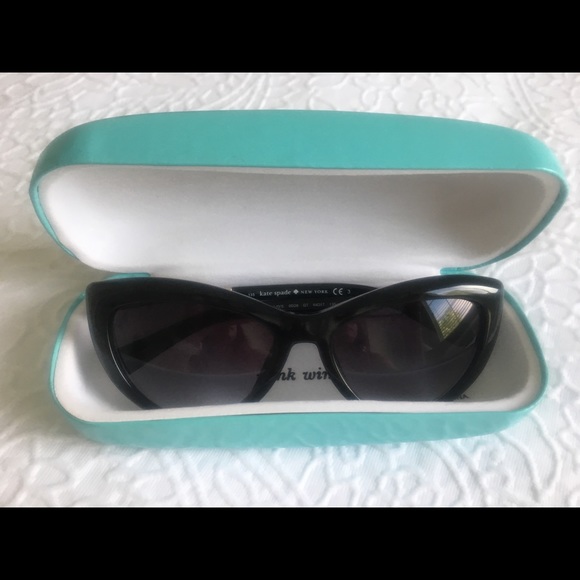 kate spade Accessories - Kate Spade Cat Eye Sunglasses 🕶